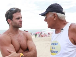 Documentário que retrata o alto astral dos ambulantes da praia de Ipanema estreia em streaming